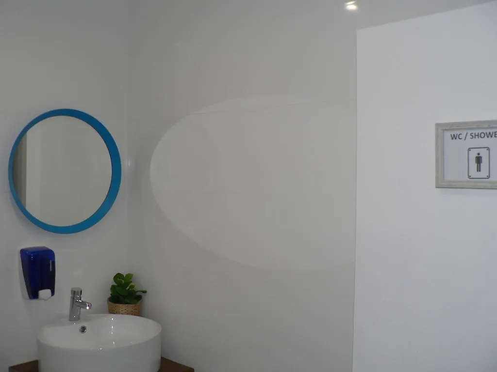 Hostel Figueres Bed & Breakfast