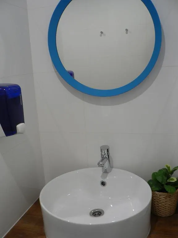 Bed & Breakfast Hostel Figueres